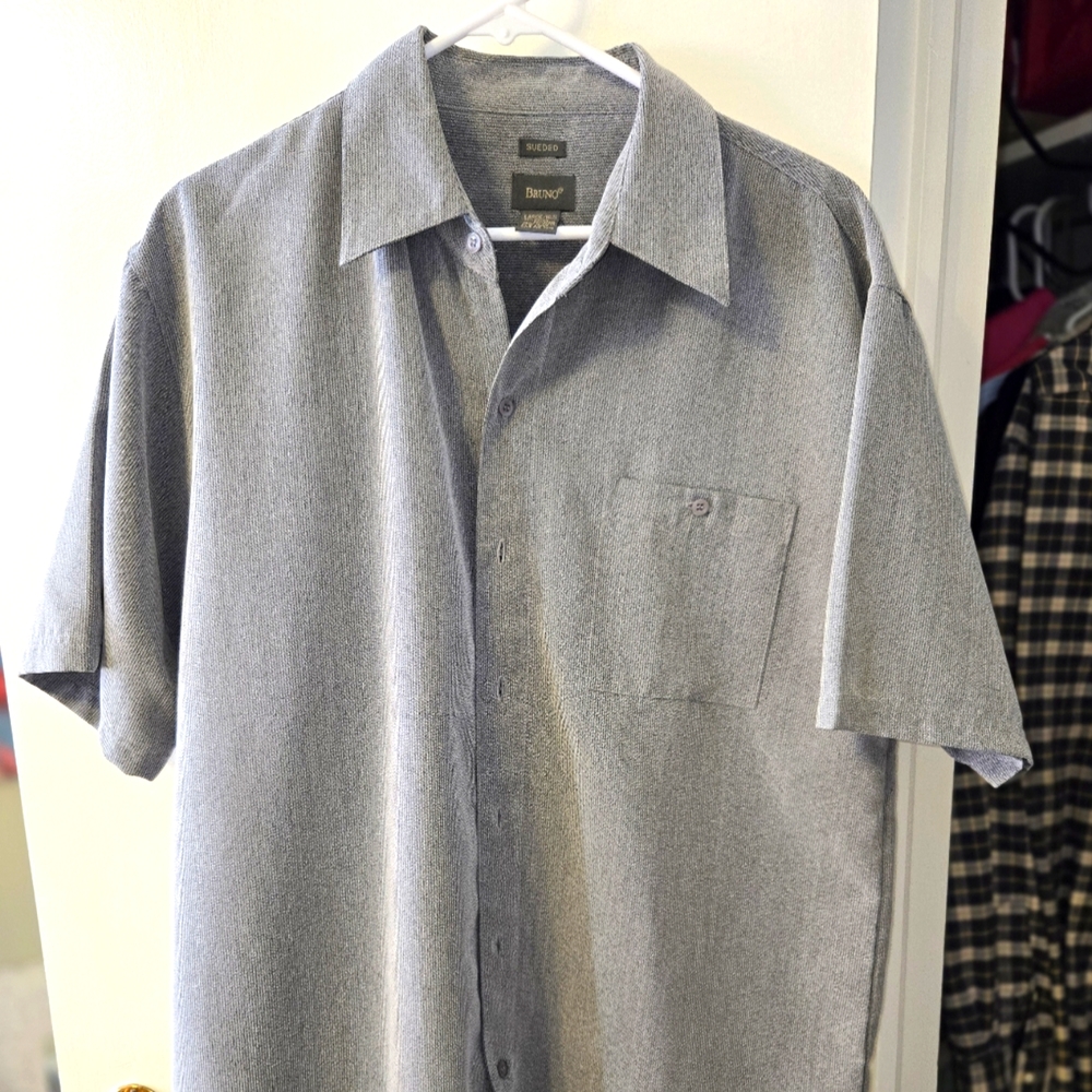 Short sleeve button down